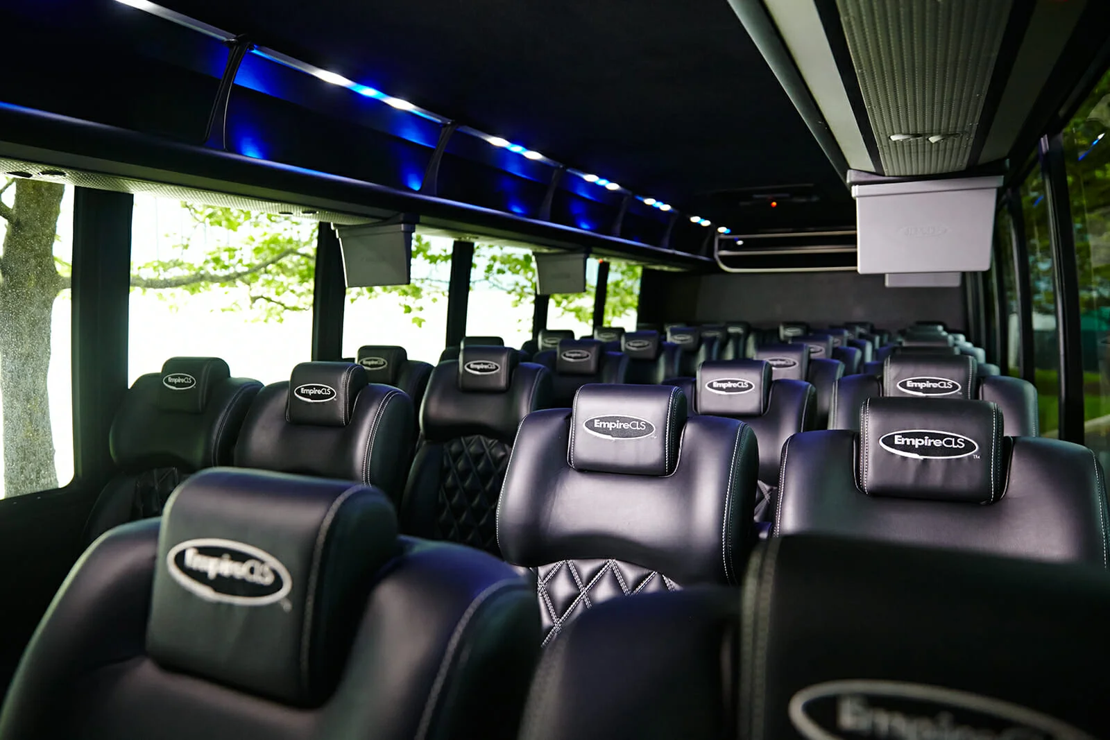 31 Passenger Mini Coach Bus